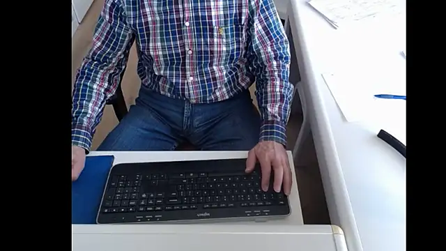 Snapshot of dutchpornking chatting on January 27, 2025, 10:06 am dutchpornking online show from January 27, 2025, 10:06 am