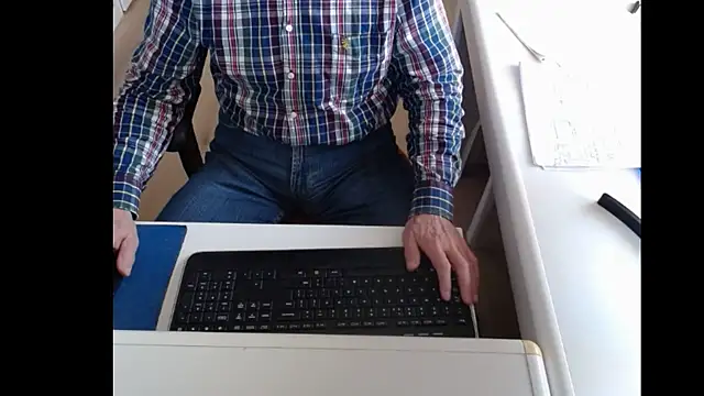 Snapshot of dutchpornking chatting on February 1, 2025, 8:39 am dutchpornking online show from February 1, 2025, 8:39 am