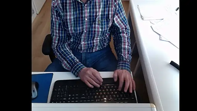 Snapshot of dutchpornking chatting on February 1, 2025, 11:43 am dutchpornking online show from February 1, 2025, 11:43 am