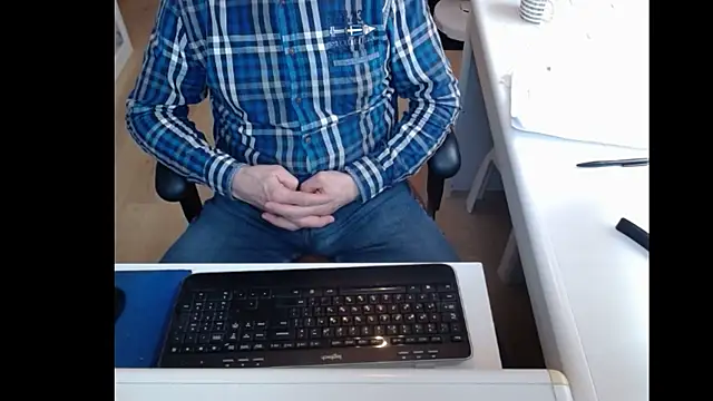 Snapshot of dutchpornking chatting on February 21, 2025, 12:06 pm dutchpornking online show from February 21, 2025, 12:06 pm