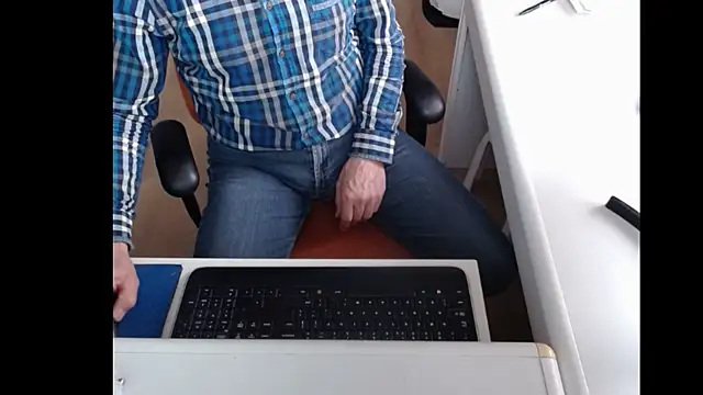 Snapshot of dutchpornking chatting on February 25, 2025, 7:52 am dutchpornking online show from February 25, 2025, 7:52 am