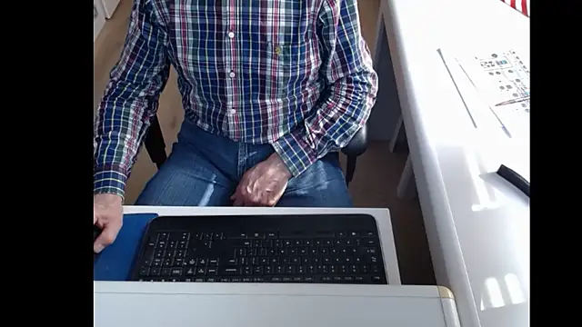 Snapshot of dutchpornking chatting on March 2, 2025, 12:32 pm dutchpornking online show from March 2, 2025, 12:32 pm