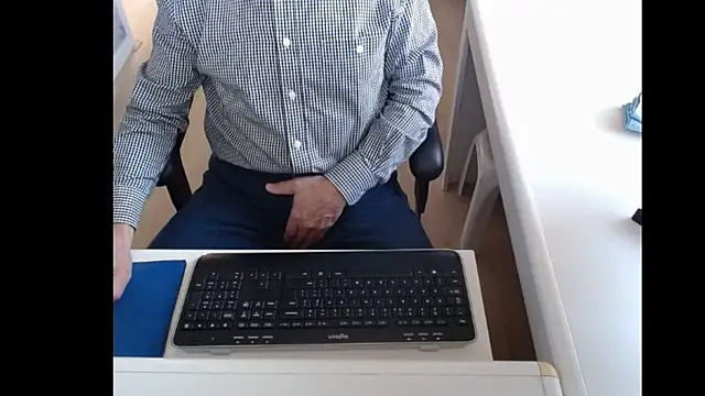 Snapshot of dutchpornking chatting on March 19, 2025, 8:23 am dutchpornking online show from March 19, 2025, 8:23 am