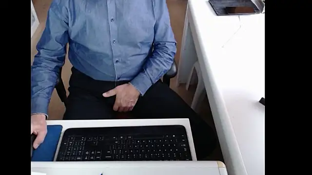 Snapshot of dutchpornking chatting on January 11, 2026, 8:19 am dutchpornking online show from January 11, 2026, 8:19 am