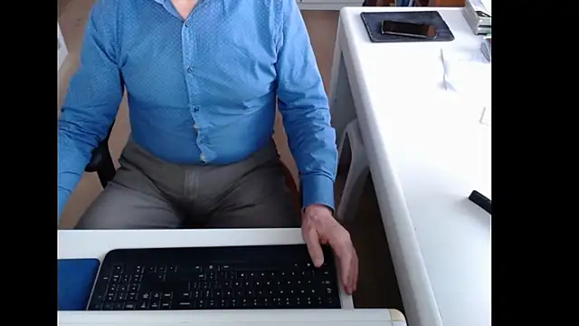 Snapshot of dutchpornking chatting on January 17, 2026, 8:19 am dutchpornking online show from January 17, 2026, 8:19 am