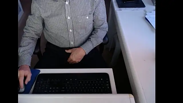 Snapshot of dutchpornking chatting on February 5, 2026, 7:13 am dutchpornking online show from February 5, 2026, 7:13 am