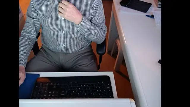 Snapshot of dutchpornking chatting on February 12, 2026, 7:14 am dutchpornking online show from February 12, 2026, 7:14 am