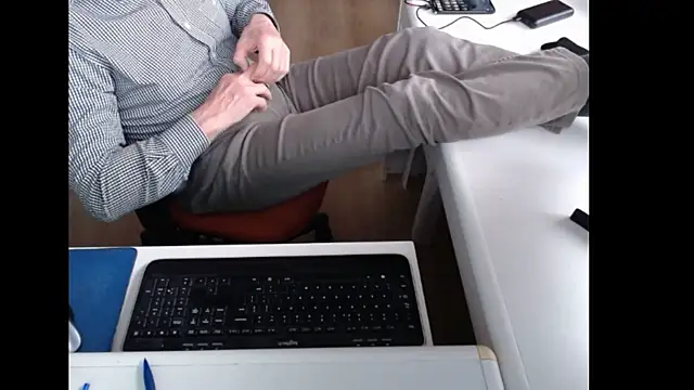 dutchpornking online show from May 6, 2026, 6:13 pm