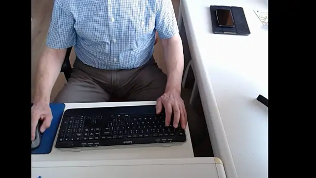 dutchpornking online show from May 9, 2026, 6:29 am