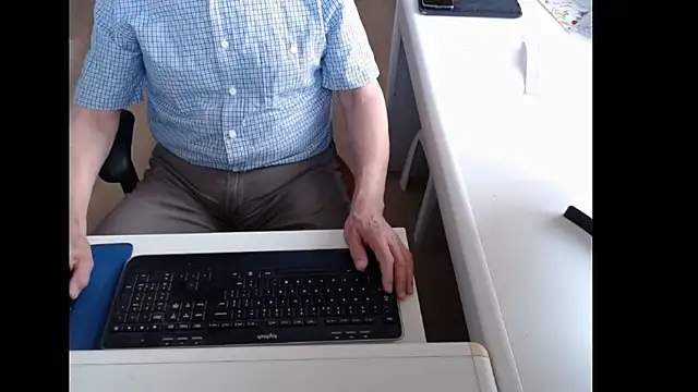 dutchpornking online show from May 10, 2026, 6:51 am