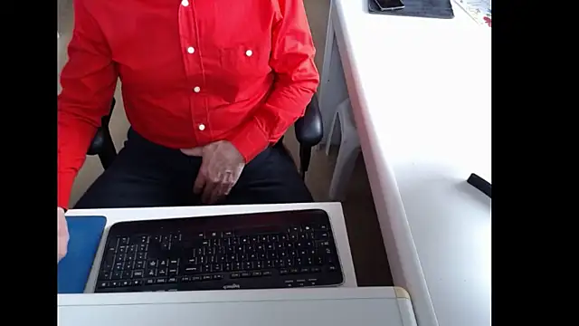 dutchpornking online show from May 13, 2026, 7:06 am