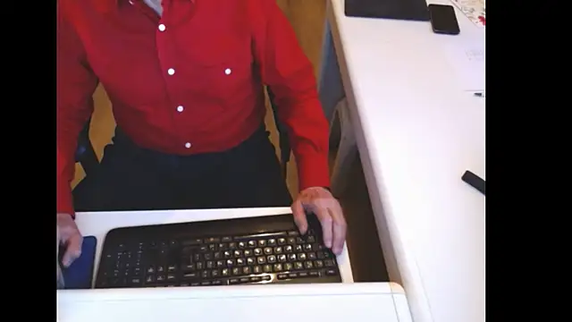 dutchpornking online show from May 13, 2026, 7:11 pm