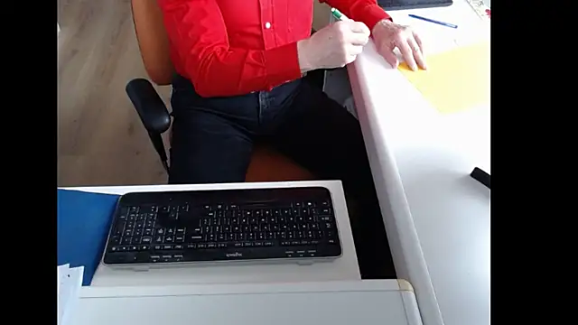 dutchpornking online show from May 17, 2026, 7:06 am