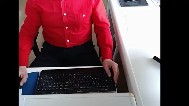 dutchpornking online show from May 19, 2026, 5:36 am