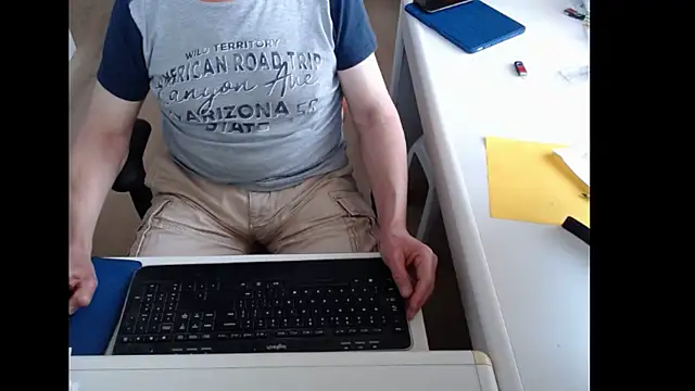 dutchpornking online show from May 26, 2026, 6:09 am
