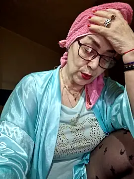 Chriss Tinaa online show from May 2, 2026, 1:32 am