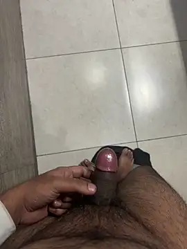 Snapshot of luciferdxm5 chatting on November 15, 2025, 4:10 am luciferdxm5 online show from November 15, 2025, 4:10 am