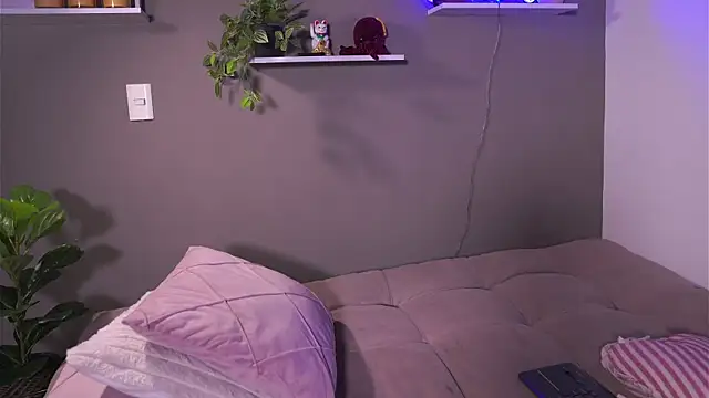 HannahEvanss online show from January 8, 2026, 8:00 pm