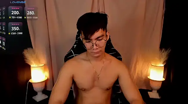 Snapshot of 000batman000 chatting on January 30, 2025, 1:31 pm 000batman000 online show from January 30, 2025, 1:31 pm