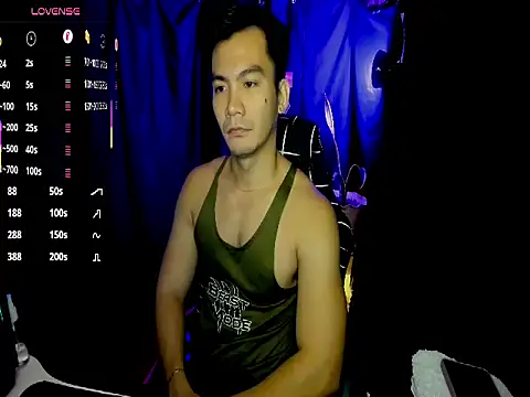 Snapshot of 000batman000 chatting on February 14, 2026, 1:24 am 000batman000 online show from February 14, 2026, 1:24 am