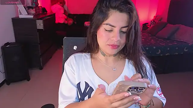 Catalinaa martinez online show from May 23, 2026, 6:51 am