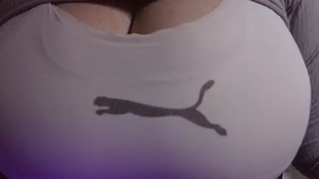 Snapshot of AnnyelinnaLove chatting on November 3, 2025, 5:42 am AnnyelinnaLove online show from November 3, 2025, 5:42 am