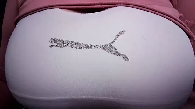 Snapshot of AnnyelinnaLove chatting on January 8, 2026, 3:42 am AnnyelinnaLove online show from January 8, 2026, 3:42 am