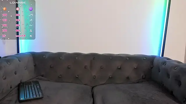 BiancaCruzzz online show from July 12, 2026, 6:10 pm
