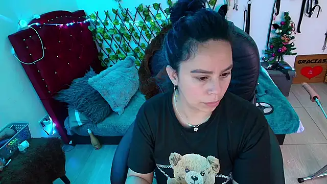 Snapshot of elektra_32 chatting on January 13, 2026, 11:48 am elektra 32 online show from January 13, 2026, 11:48 am