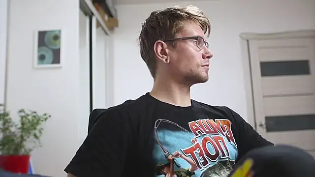 Snapshot of kevin-park chatting on December 19, 2025, 6:42 am kevin-park online show from December 19, 2025, 6:42 am