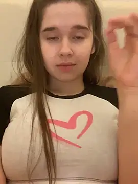 HornyGirlH online show from October 17, 2025, 11:40 pm