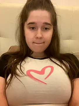 HornyGirlH online show from October 20, 2025, 10:32 pm