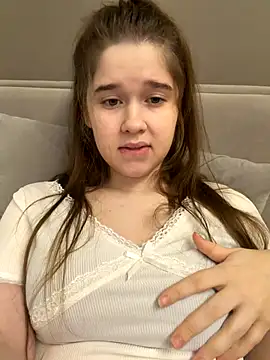 Snapshot of HornyGirlH chatting on January 7, 2026, 1:30 am HornyGirlH online show from January 7, 2026, 1:30 am