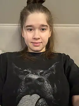 Snapshot of HornyGirlH chatting on March 19, 2026, 4:49 am HornyGirlH online show from March 19, 2026, 4:49 am
