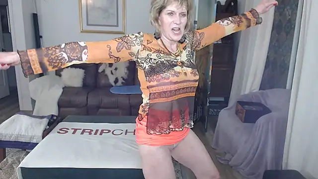 Snapshot of SindeeDix chatting on January 11, 2026, 3:28 pm SindeeDix online show from January 11, 2026, 3:28 pm