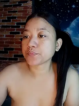 Snapshot of Urchanel chatting on April 4, 2026, 11:35 pm Urchanel online show from April 4, 2026, 11:35 pm