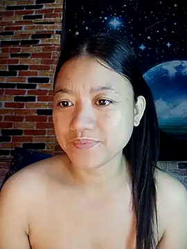 Snapshot of Urchanel chatting on April 5, 2026, 9:45 pm Urchanel online show from April 5, 2026, 9:45 pm
