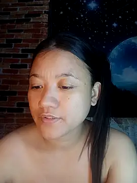 Snapshot of Urchanel chatting on April 19, 2026, 12:15 pm Urchanel online show from April 19, 2026, 12:15 pm