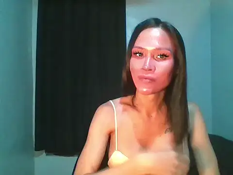 Snapshot of Sassy_Erika chatting on June 24, 2026, 1:43 pm Sassy Erika online show from June 24, 2026, 1:43 pm