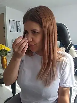 jnilu1227 online show from February 11, 2026, 2:00 pm