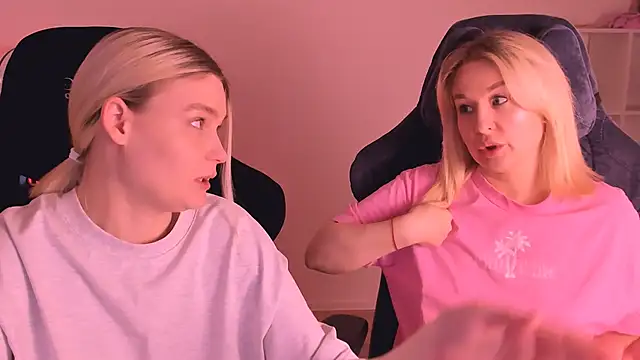 hotblonds online show from January 3, 2025, 6:57 pm