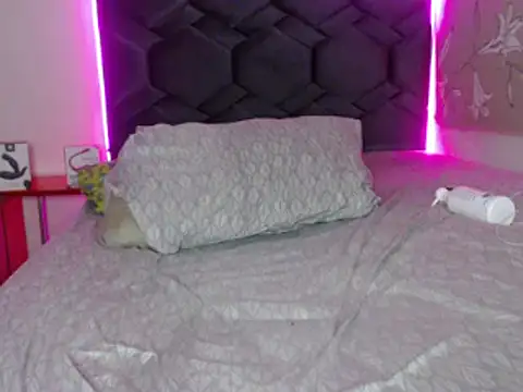 danypalmer online show from February 12, 2025, 4:33 am