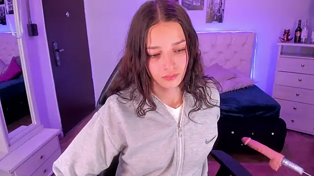 Snapshot of Amaia_Daniells chatting on January 6, 2025, 4:47 am Amaia Daniells online show from January 6, 2025, 4:47 am