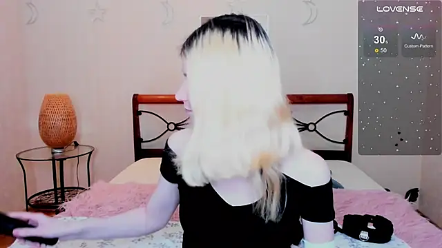 Snapshot of fleximona chatting on October 12, 2025, 3:22 pm fleximona online show from October 12, 2025, 3:22 pm