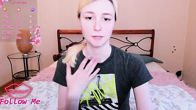 Snapshot of fleximona chatting on October 16, 2025, 9:32 am fleximona online show from October 16, 2025, 9:32 am