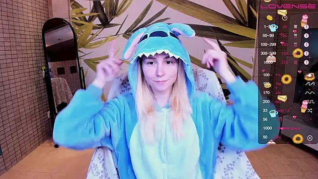 Snapshot of fleximona chatting on January 10, 2026, 8:27 am fleximona online show from January 10, 2026, 8:27 am