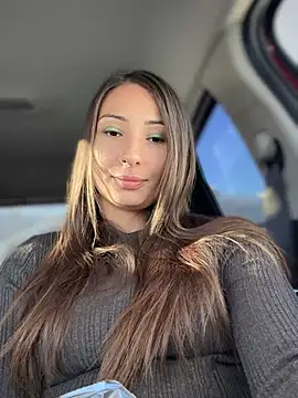 Snapshot of YOUR-KARINA chatting on January 10, 2025, 4:12 am YOUR-KARINA online show from January 10, 2025, 4:12 am