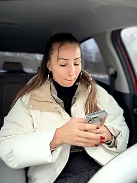 Snapshot of YOUR-KARINA chatting on January 14, 2026, 7:25 am YOUR-KARINA online show from January 14, 2026, 7:25 am