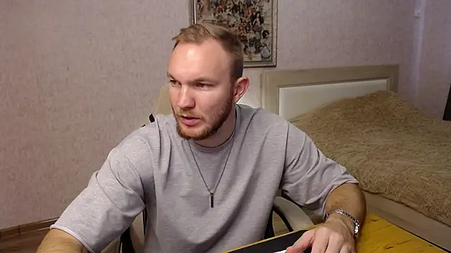 Toress1 online show from October 31, 2025, 11:00 am