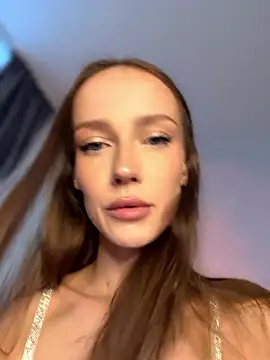 Snapshot of Kira_Quinn chatting on January 15, 2026, 7:35 am Kira Quinn online show from January 15, 2026, 7:35 am